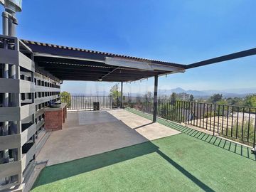 🌟 ¡Exclusivo Penthouse Tríplex con Terraza Panorámica, Jacuzzi y Home Office en Álvaro Casanova, Peñalolén! 🏡✨