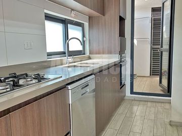🌟 ¡Exclusivo Penthouse Tríplex con Terraza Panorámica, Jacuzzi y Home Office en Álvaro Casanova, Peñalolén! 🏡✨