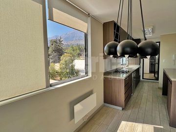 🌟 ¡Exclusivo Penthouse Tríplex con Terraza Panorámica, Jacuzzi y Home Office en Álvaro Casanova, Peñalolén! 🏡✨