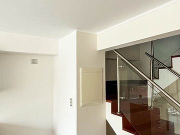🎯 DÚPLEX EN VENTA EN MIRAFLORES – IDEAL PARA PAREJAS JÓVENES y TAMBIÉN PARA INVERSIONISTAS!!!