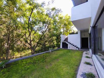 VENTA CASA DE ENSUEÑO CON VISTA PANORAMICA EN VISTA REAL CON SALA DE CINE, SALON DE EVENTOS, BAR Y CAVA