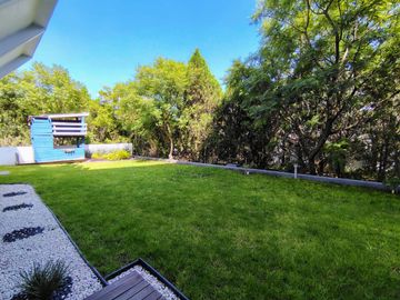VENTA CASA DE ENSUEÑO CON VISTA PANORAMICA EN VISTA REAL CON SALA DE CINE, SALON DE EVENTOS, BAR Y CAVA