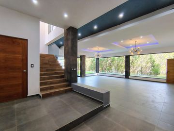 VENTA CASA DE ENSUEÑO CON VISTA PANORAMICA EN VISTA REAL CON SALA DE CINE, SALON DE EVENTOS, BAR Y CAVA