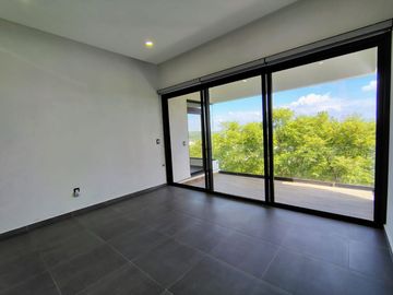 VENTA CASA DE ENSUEÑO CON VISTA PANORAMICA EN VISTA REAL CON SALA DE CINE, SALON DE EVENTOS, BAR Y CAVA