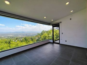 VENTA CASA DE ENSUEÑO CON VISTA PANORAMICA EN VISTA REAL CON SALA DE CINE, SALON DE EVENTOS, BAR Y CAVA