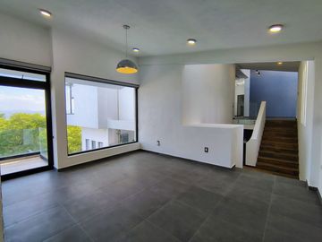 VENTA CASA DE ENSUEÑO CON VISTA PANORAMICA EN VISTA REAL CON SALA DE CINE, SALON DE EVENTOS, BAR Y CAVA