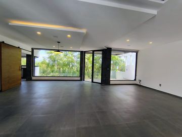 VENTA CASA DE ENSUEÑO CON VISTA PANORAMICA EN VISTA REAL CON SALA DE CINE, SALON DE EVENTOS, BAR Y CAVA