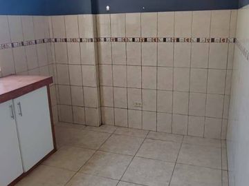 VENTA DE CASA EN ESQUINA EN SURCO