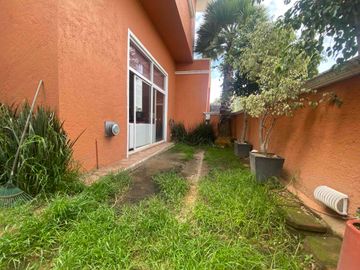 CASA EN VENTA BOSQUES D LA HERRADURA