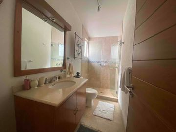 CASA EN VENTA BOSQUES D LA HERRADURA