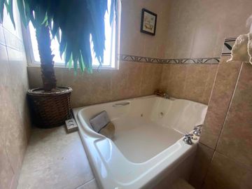CASA EN VENTA BOSQUES D LA HERRADURA