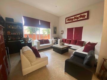 CASA EN VENTA BOSQUES D LA HERRADURA