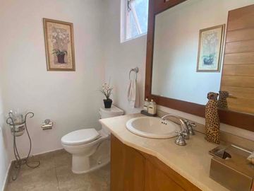 CASA EN VENTA BOSQUES D LA HERRADURA