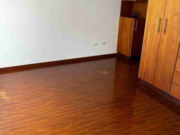 CASA EN VENTA EN CONJUNTO PRIVADO NORTE DE QUITO