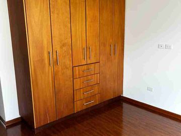 CASA EN VENTA EN CONJUNTO PRIVADO NORTE DE QUITO