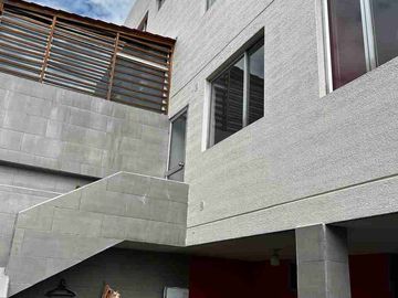 CASA EN VENTA EN CONJUNTO PRIVADO NORTE DE QUITO
