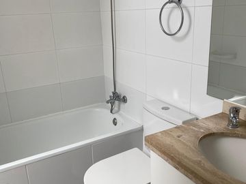 Hermoso Depto Duplex en Venta de 3 D 3 B y Estacionamiento Plaza Decher. Puerto Varas