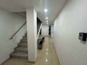 VENDO O PERMUTO EDIFICIO EN EL INGENIO CALI VALLE