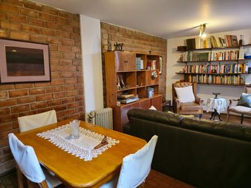 Ambientes amplios y cálidos para disfrutar en familia Casa estilo Rustico en Surco cerca Benavides el trigal