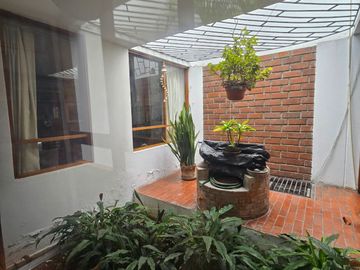 Ambientes amplios y cálidos para disfrutar en familia Casa estilo Rustico en Surco cerca Benavides el trigal