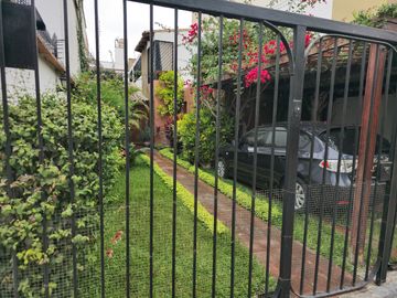 Ambientes amplios y cálidos para disfrutar en familia Casa estilo Rustico en Surco cerca Benavides el trigal