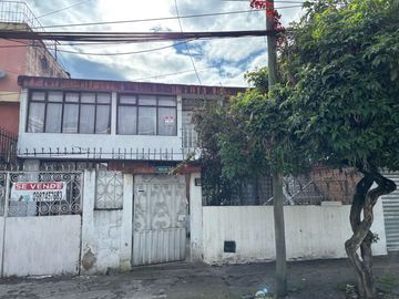 VENTA CASA INDEPENDIENTE EN LA HUNGRIA Y ELOY ALFARO