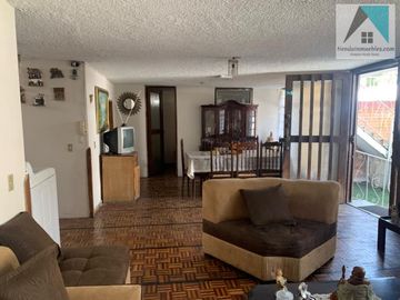 VENTA CASA INDEPENDIENTE EN LA HUNGRIA Y ELOY ALFARO