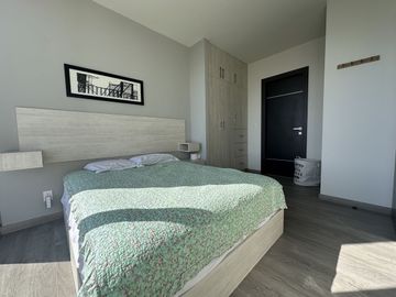Departamento de 1 Recámara con Terraza. Equipado y Amueblado