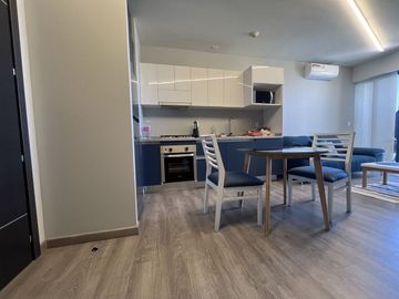 Departamento de 1 Recámara con Terraza. Equipado y Amueblado