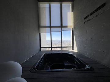 Departamento de 1 Recámara con Terraza. Equipado y Amueblado