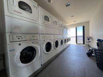 Departamento de 1 Recámara con Terraza. Equipado y Amueblado