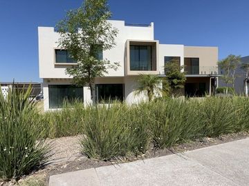Casa de 1 piso en preventa