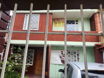 OPORTUNIDAD CASA EN GUSTAVO RESTREPO