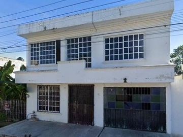 Casa Adj s pos., en Azucenas, Jardines de la Ciudad de Chetumal , 77026 Othon B. Blanco, Quintana Roo.