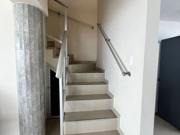 SE VENDE DUPLEX FRENTE AL MAR EN LURIN – VIVE CON VISTA AL OCEANO
