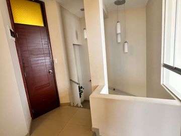 SE VENDE DUPLEX FRENTE AL MAR EN LURIN – VIVE CON VISTA AL OCEANO