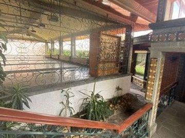 VENTA DE RESIDENCIA ESTILO MEXICANO DE UN SOLO NIVEL EN FRACCIONAMIENTO ZONA ZAVALETA, MÉXICO