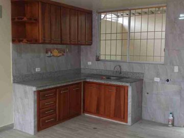 Casa en venta de oportunidad por el sector de la liga cantonal