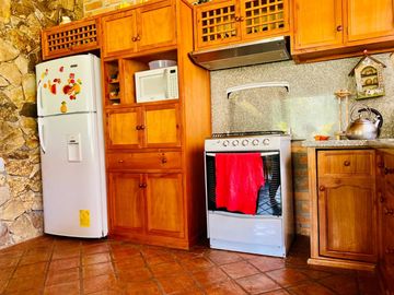 🏠En Venta Casa Rústica de 3 Dormitorios en Sinincay, rodeada de naturaleza🌳
