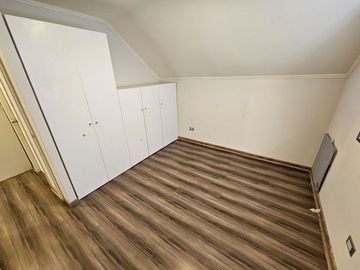 CASA EN EL AVELLANO IV