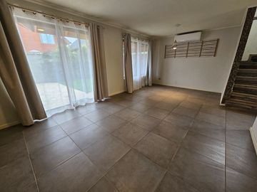 CASA EN EL AVELLANO IV