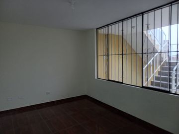 VENDO DEPARTAMENTO DE 97.14  PISO 3CARABAYLLO, CON GAS CALIDDA Y LUZ INDEPENDIENTE