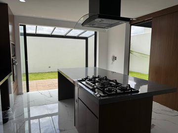Casa en venta en La Gran Reserva, Lomas de Angelópolis III