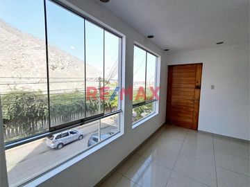 Vendo Amplio Departamento Ubicado En Mayorazgo Ate-Limite Con La Molina