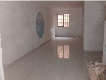 VENDO EXCELENTE CASA EN APODACA CERCA DE SAN NICOLÁS, 2 PLANTAS, 3CON BARRA DESYUNADORA, C RECÁMARAS, 2 Y MEDIO BAÑOS, COCHERA TECHAD