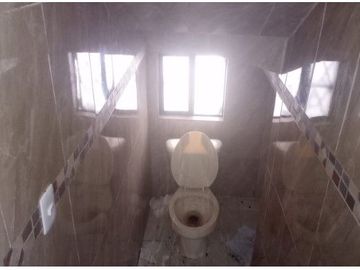VENDO EXCELENTE CASA EN APODACA CERCA DE SAN NICOLÁS, 2 PLANTAS, 3CON BARRA DESYUNADORA, C RECÁMARAS, 2 Y MEDIO BAÑOS, COCHERA TECHAD