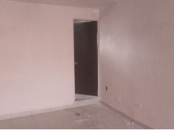 VENDO EXCELENTE CASA EN APODACA CERCA DE SAN NICOLÁS, 2 PLANTAS, 3CON BARRA DESYUNADORA, C RECÁMARAS, 2 Y MEDIO BAÑOS, COCHERA TECHAD
