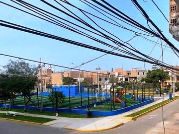 VENTA DE CASA EN CARABAYLLO EN LOS ROBLES DE CONDEVILLA