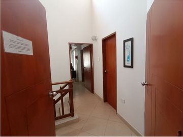 VENTA CASA AMOBLADA CONJUNTO CERRADO CERCA AL MAR RODADERO SUR - E.C.