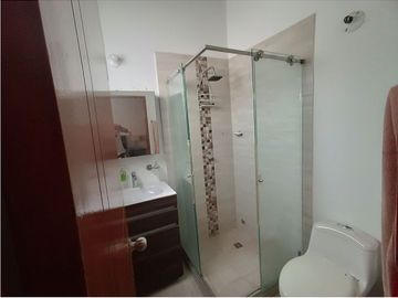 VENTA CASA AMOBLADA CONJUNTO CERRADO CERCA AL MAR RODADERO SUR - E.C.